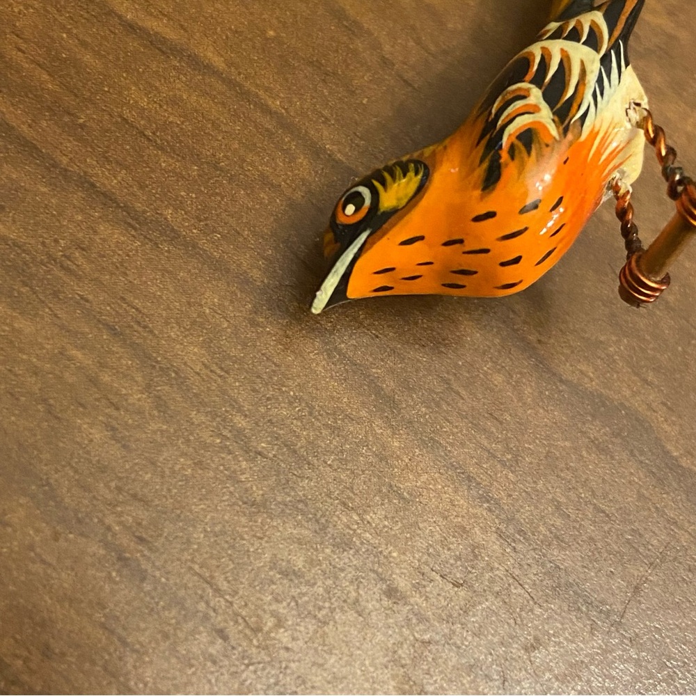 Vintage Takahashi Bird Pin Brooch,  Thrush, Japanese Hand painted & Carved. - Picture 7 of 9